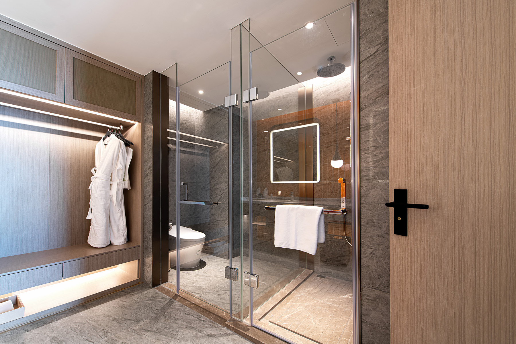 陆丰希尔顿惠庭酒店